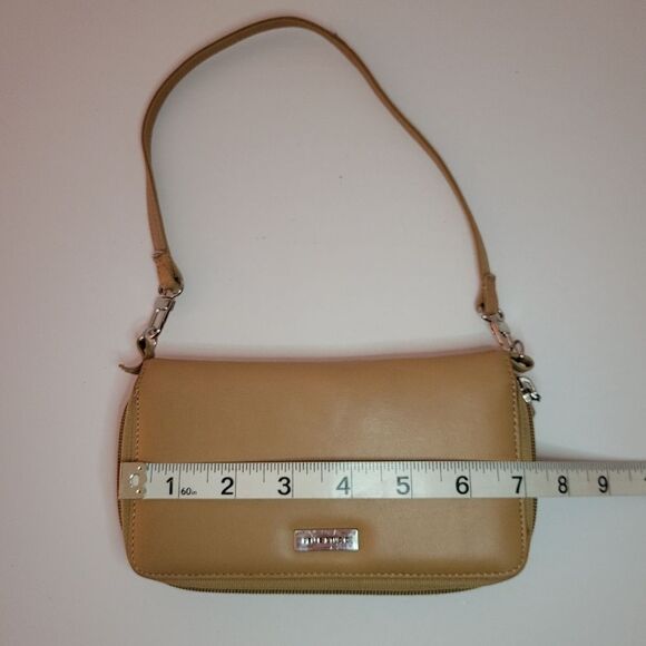 Pelle Studio by Wilsons Leather Tan Wallet On A String Crossbody Clutch - Picture 5 of 15